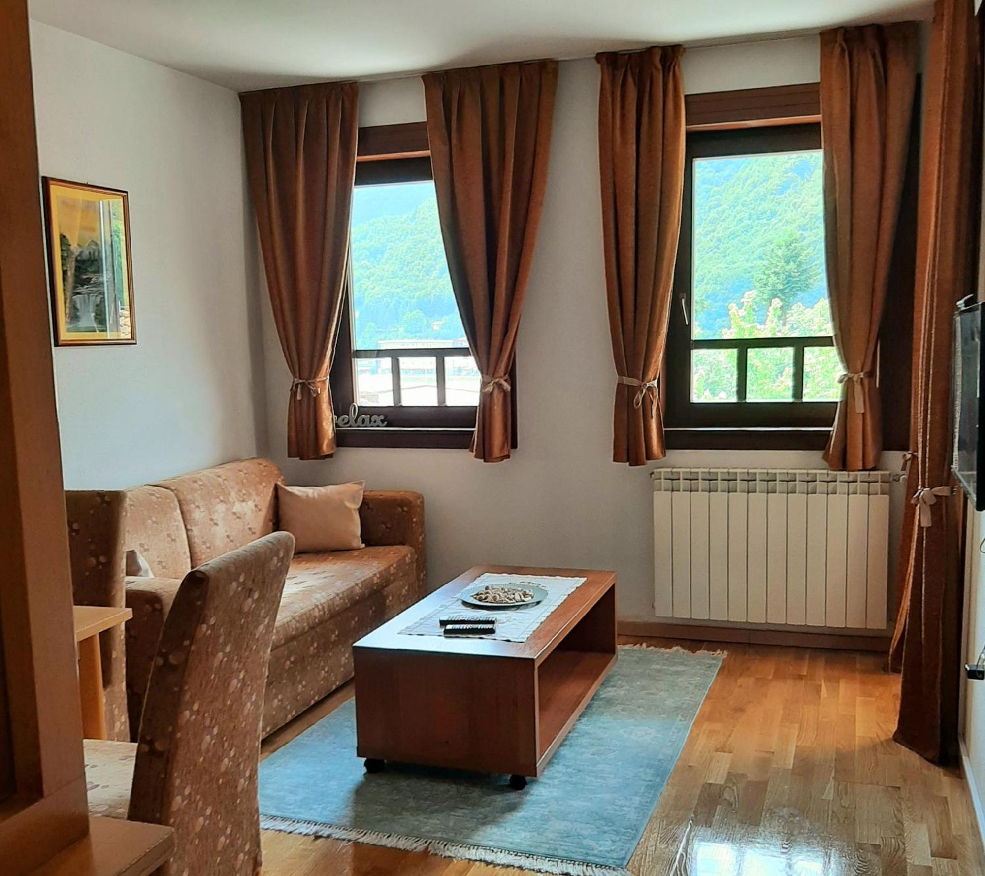 Relax Apartman فوينيتسا المظهر الخارجي الصورة
